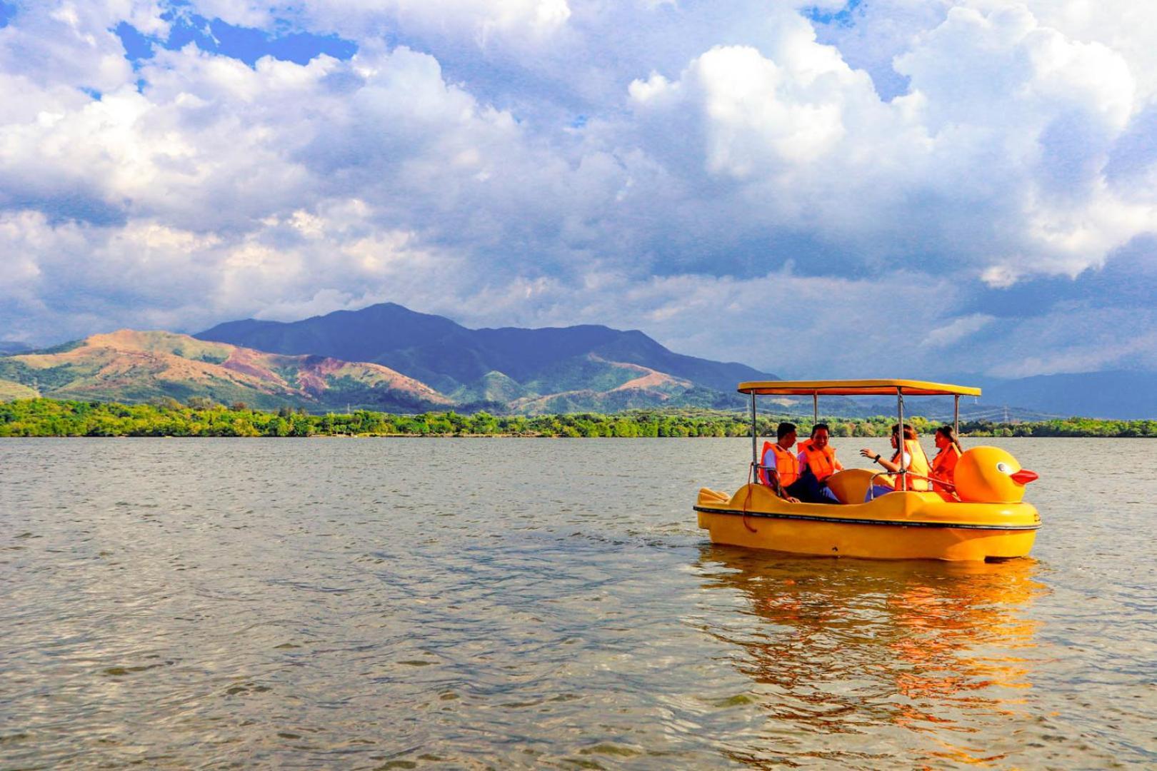 Dawal Lakeview Resort Candelaria  ภายนอก รูปภาพ